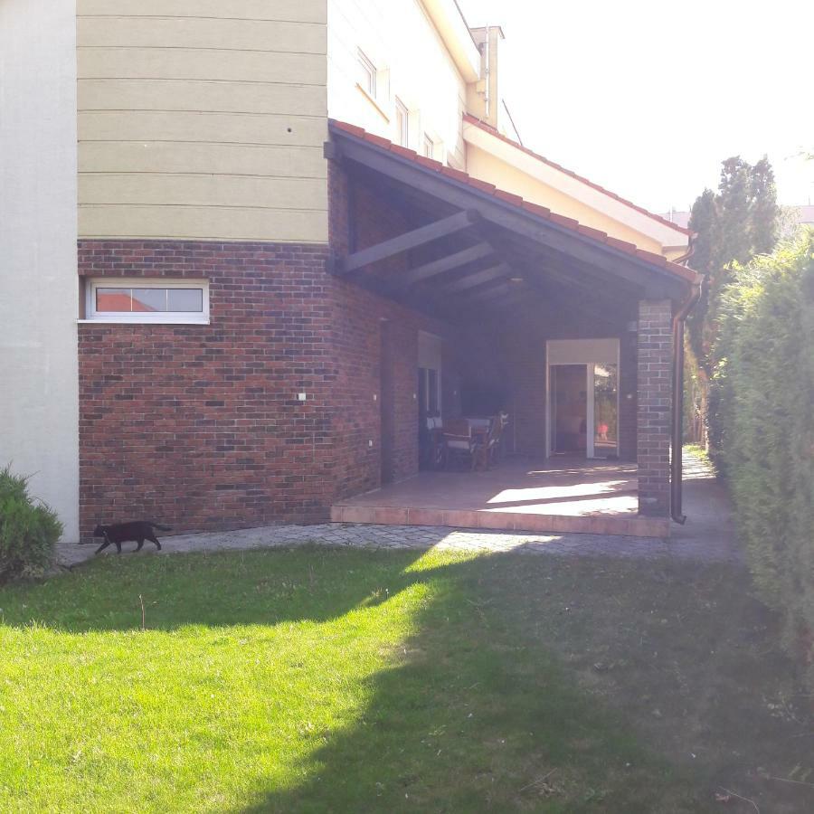 Villa Kysucka Senec Extérieur photo