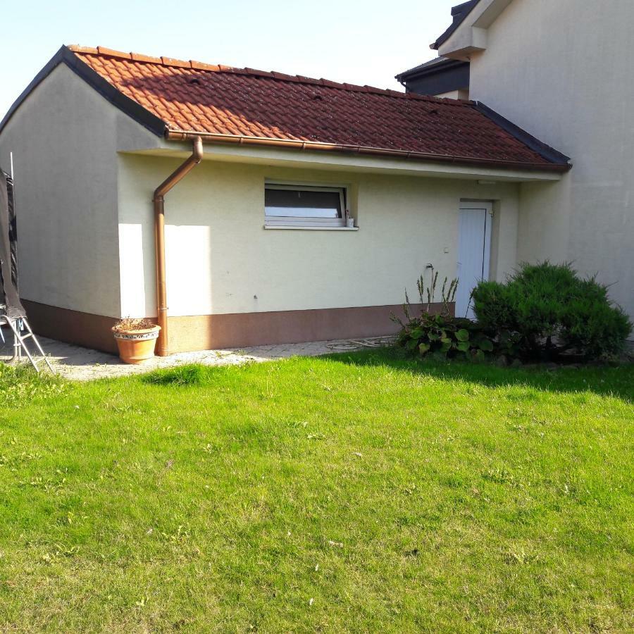 Villa Kysucka Senec Extérieur photo